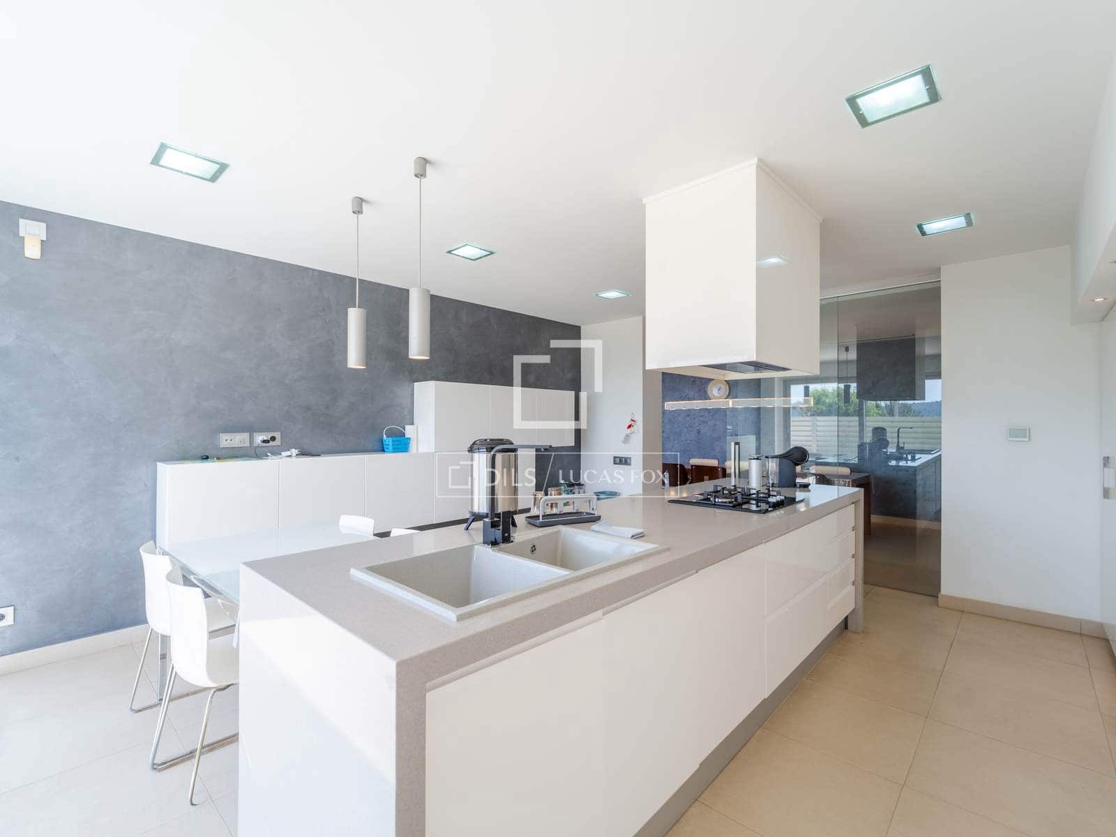 5 soveværelse Villa til salg i La Vall d'Uixo med swimmingpool garage - € 725.000 (Ref: 9854678)