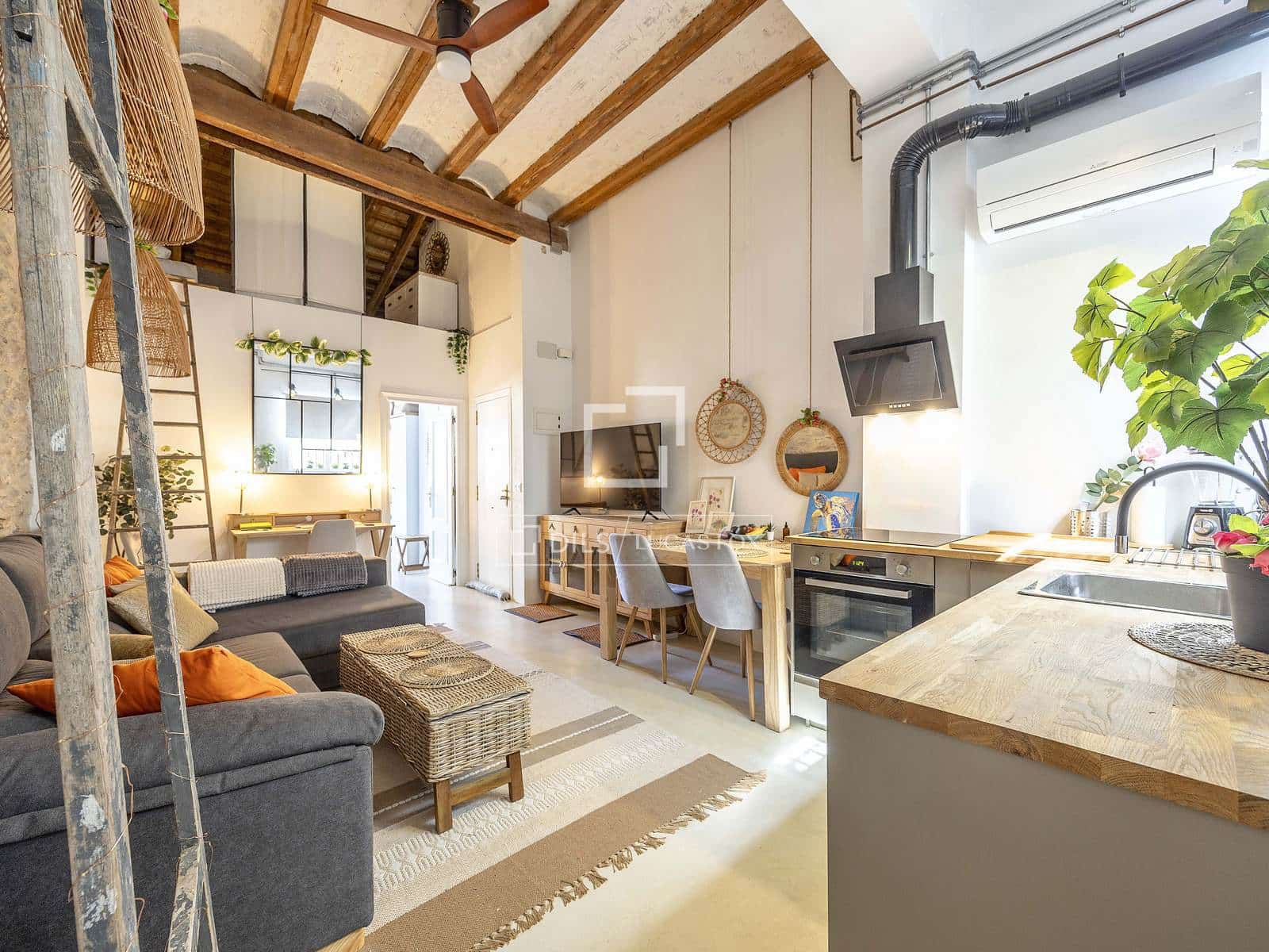 2 bedroom Apartment for sale in Valencia city - € 335,000 (Ref: 9856255)