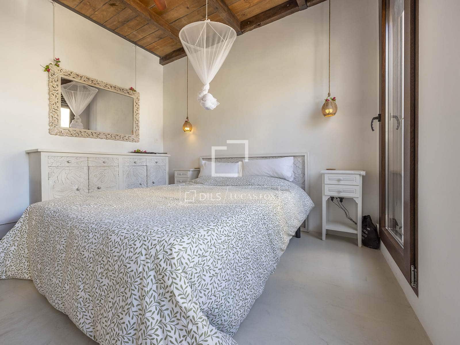 2 bedroom Apartment for sale in Valencia city - € 335,000 (Ref: 9856255)