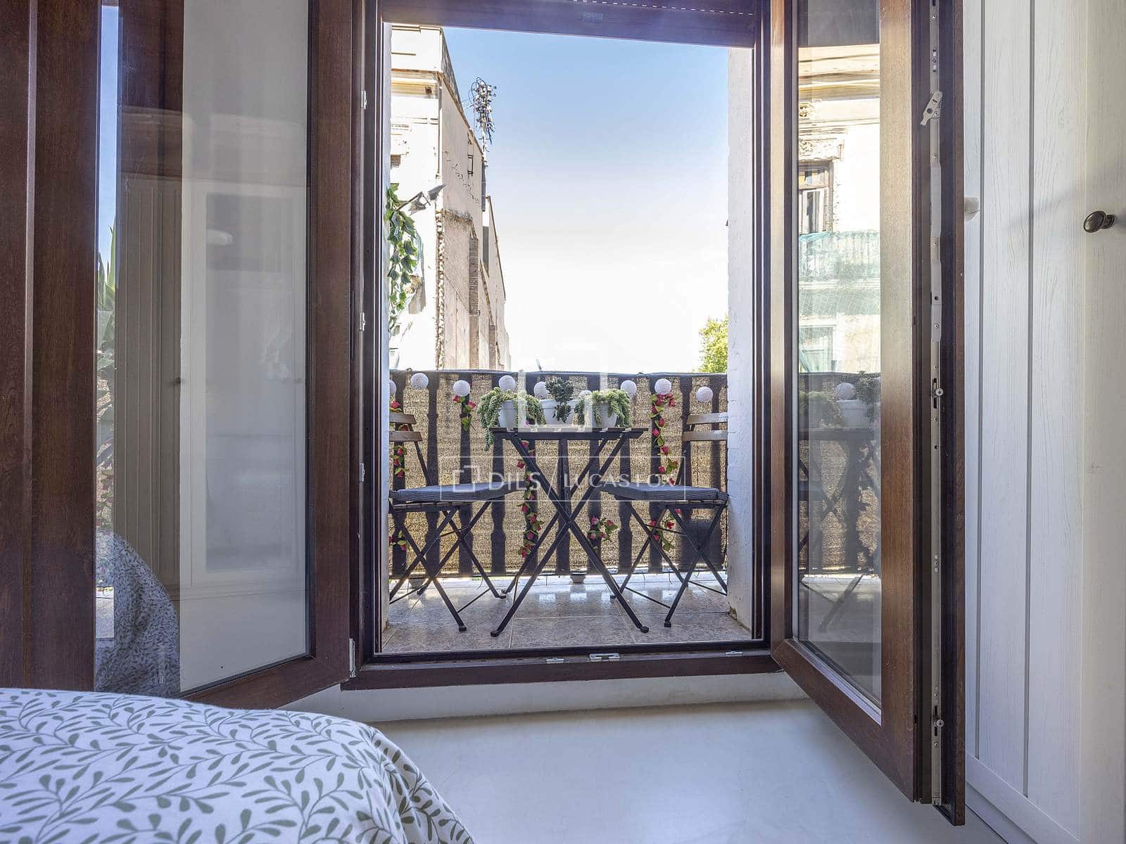 2 bedroom Apartment for sale in Valencia city - € 335,000 (Ref: 9856255)