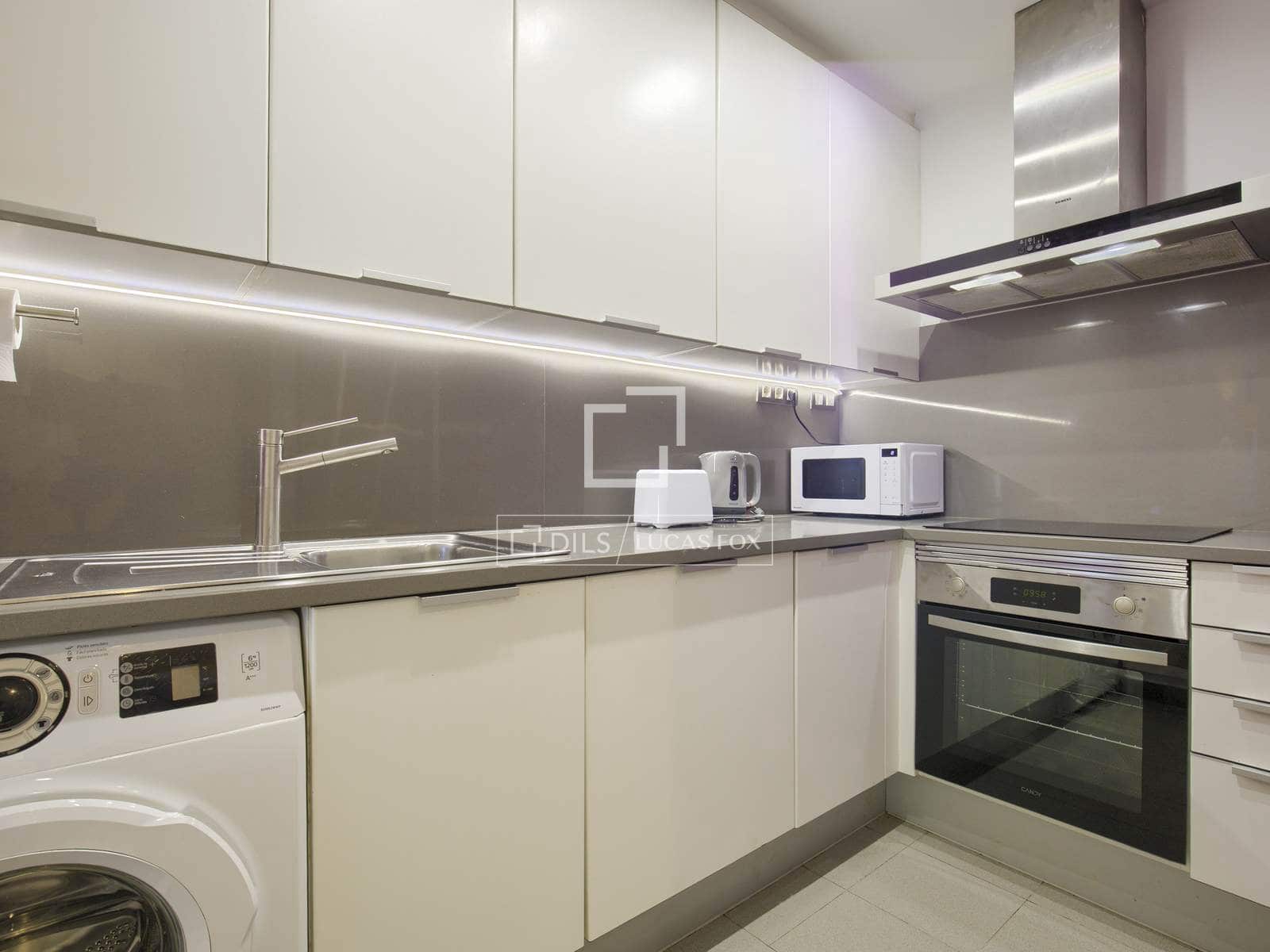 1 soveværelse Lejlighed til leje i Madrid by med garage - € 1.700 (Ref: 9858603)