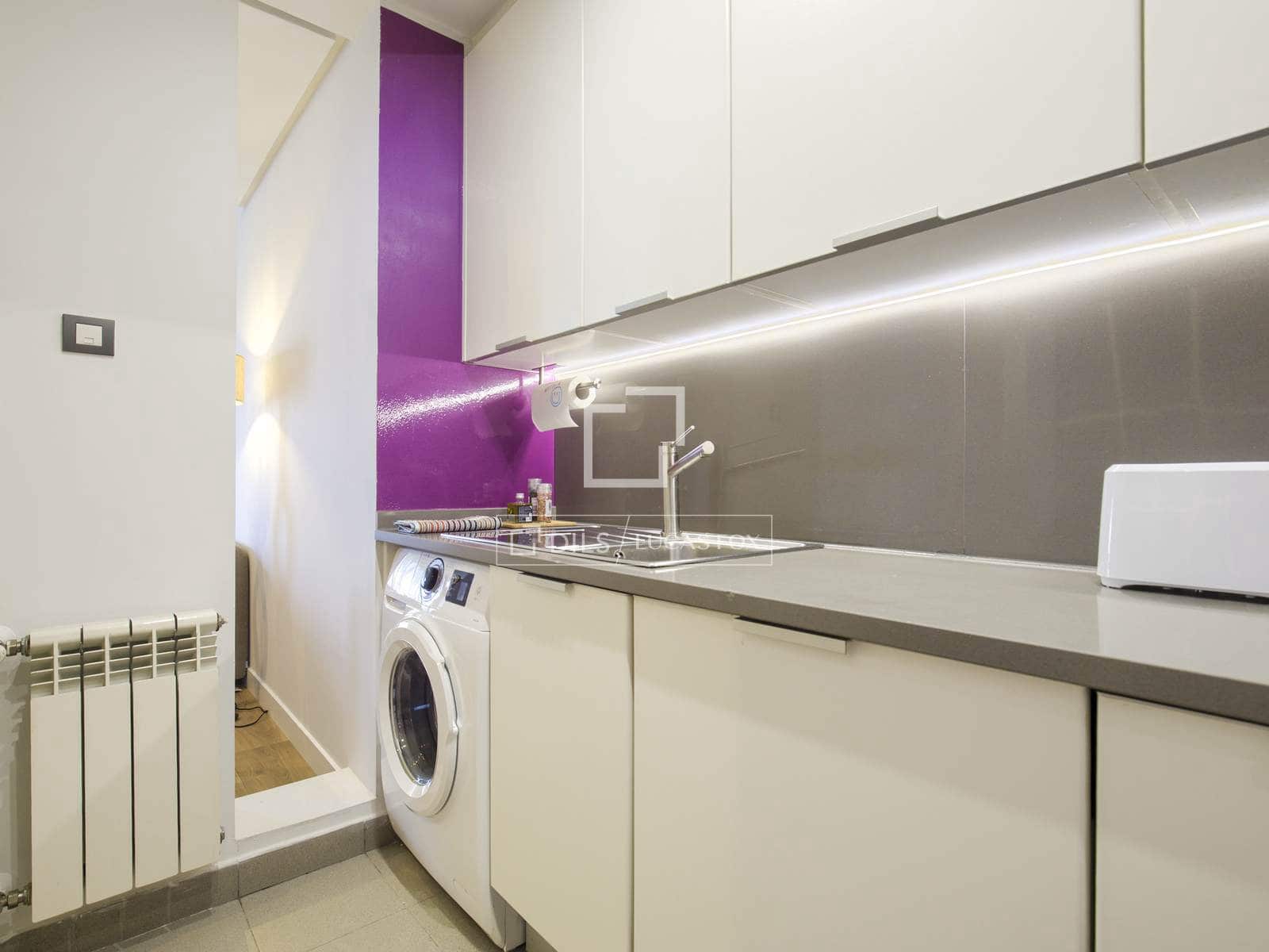 1 soveværelse Lejlighed til leje i Madrid by med garage - € 1.700 (Ref: 9858603)