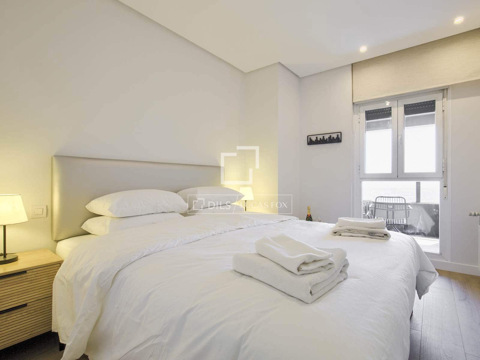 1 soveværelse Lejlighed til leje i Madrid by med garage - € 1.700 (Ref: 9858603)