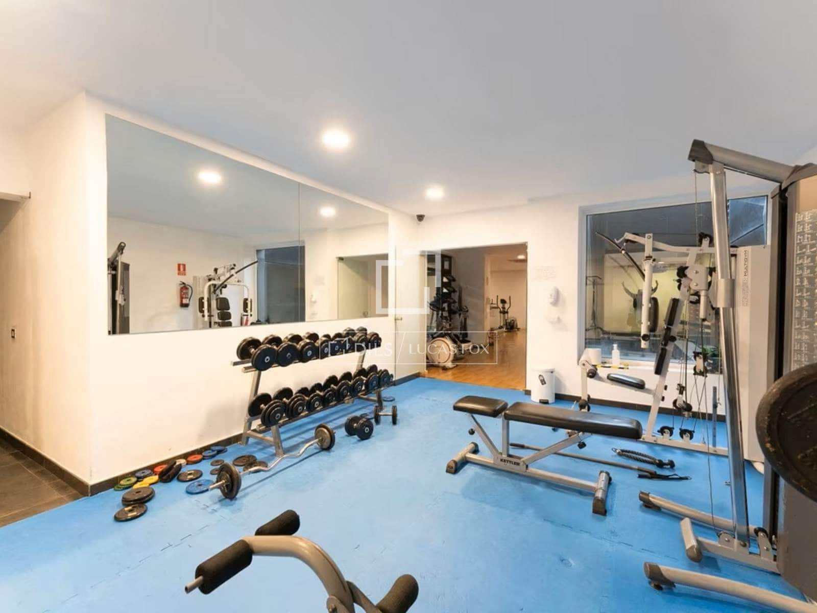 1 soveværelse Lejlighed til leje i Madrid by med garage - € 1.700 (Ref: 9858603)