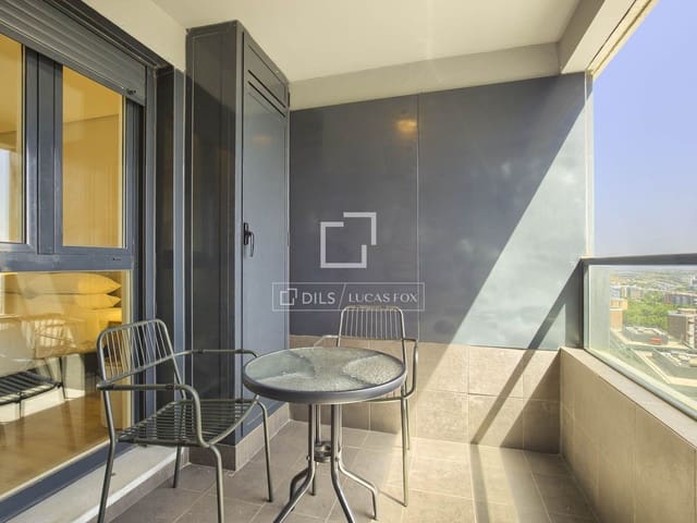 1 soveværelse Lejlighed til leje i Valdefuentes, Madrid by med garage - € 1.700 (Ref: 9858603)