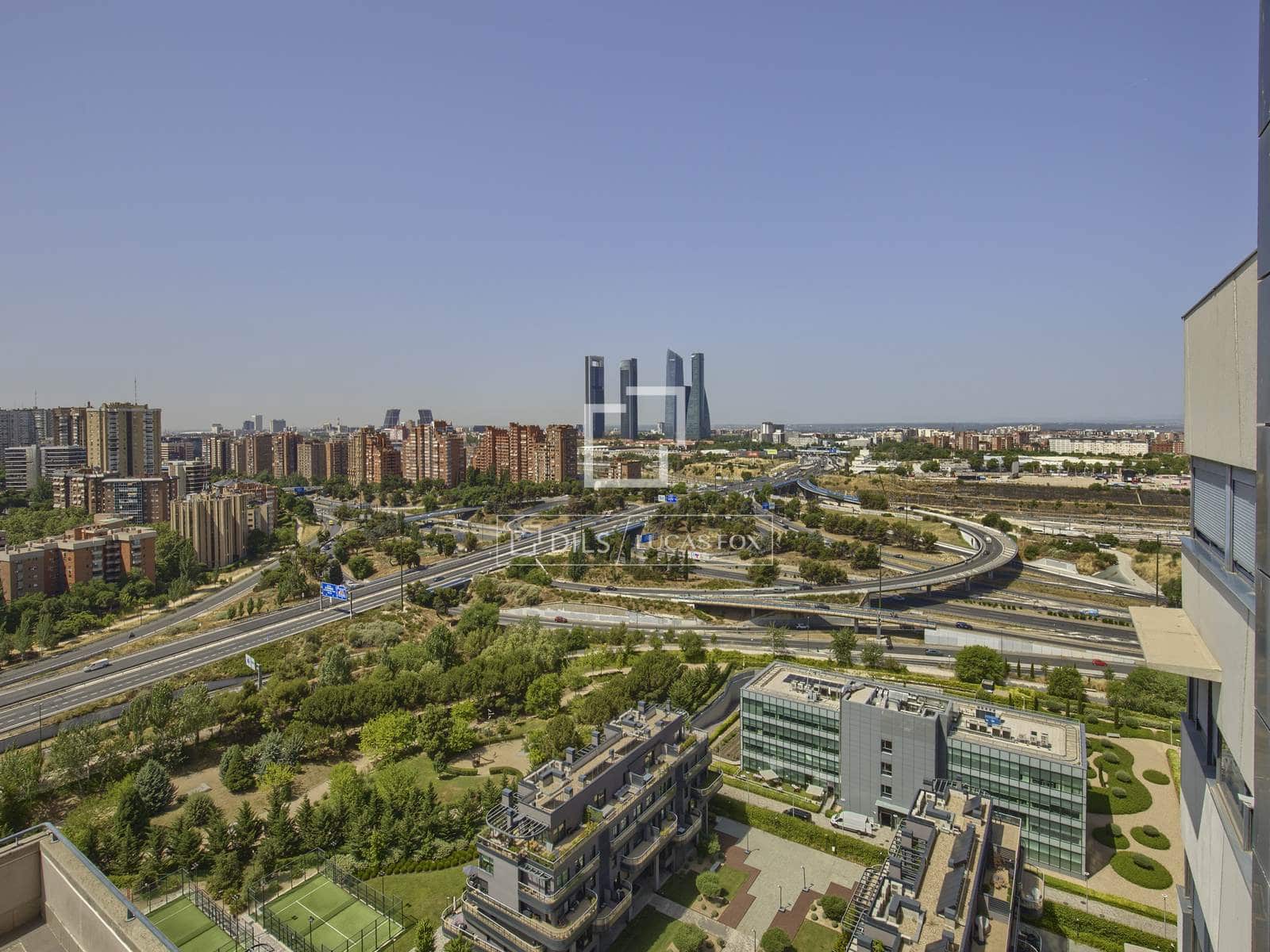 1 soveværelse Lejlighed til leje i Madrid by med garage - € 1.700 (Ref: 9858603)