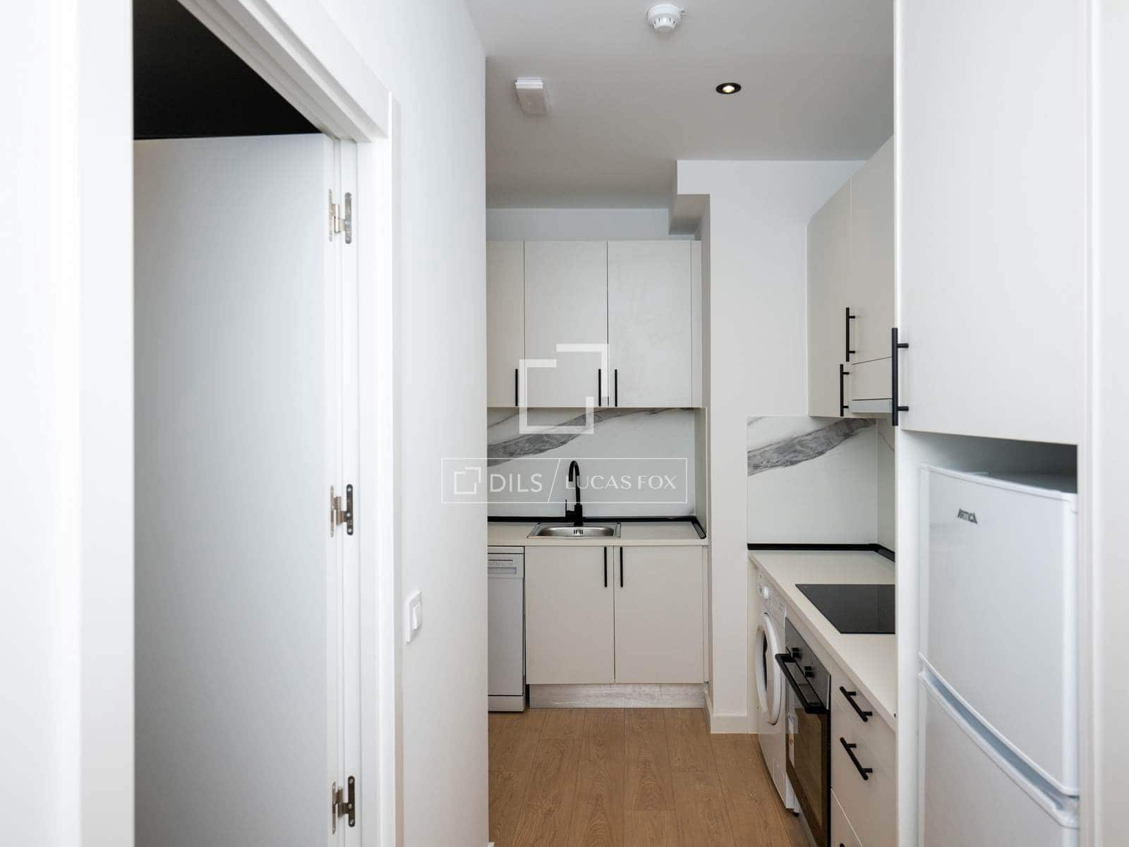 Apartamento de 1 habitación en San Sebastián de los Reyes en alquiler con garaje - 1.050 € (Ref: 9858604)