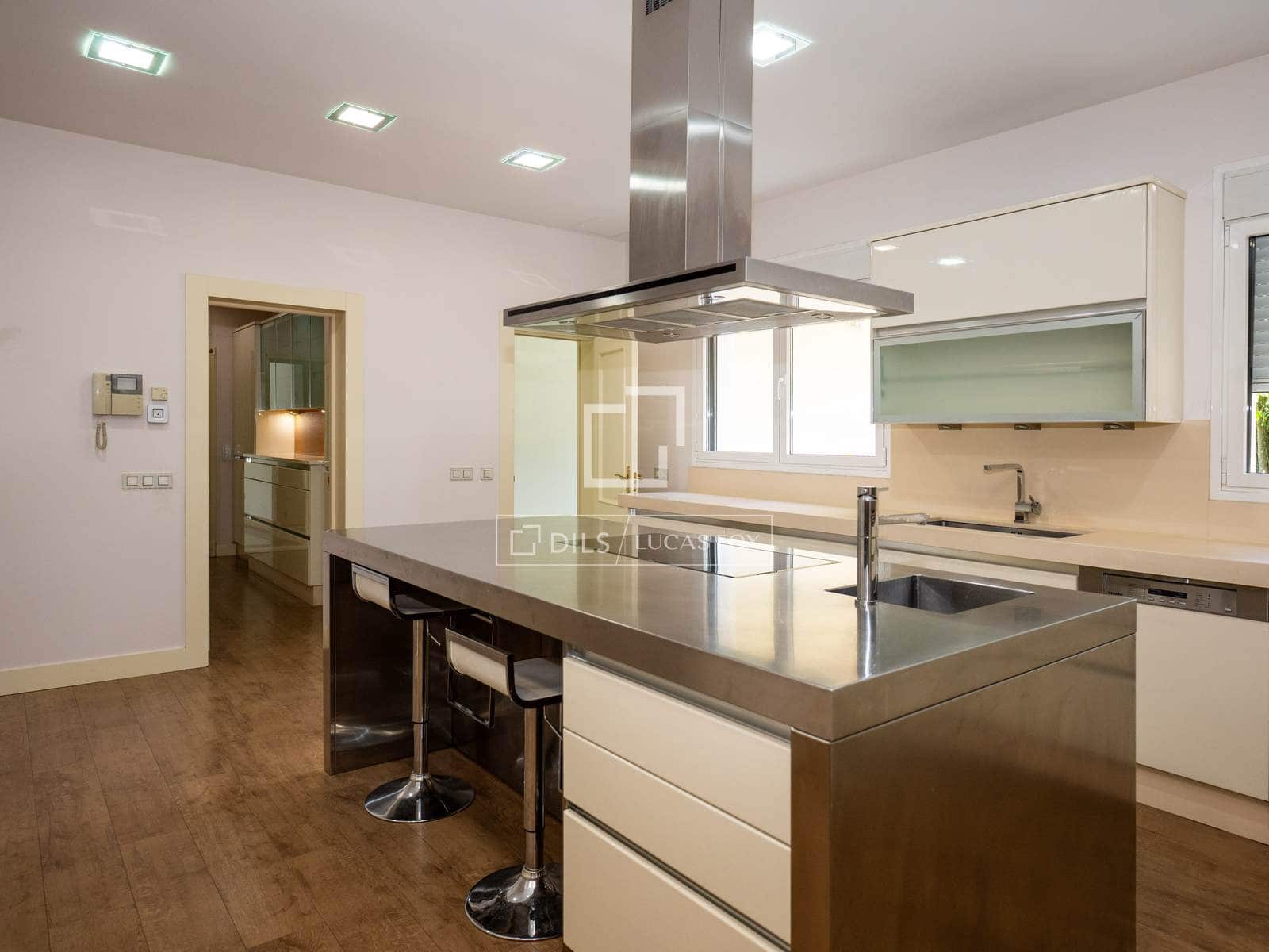 7 soveværelse Villa til leje i Madrid by med swimmingpool garage - € 15.000 (Ref: 9858606)