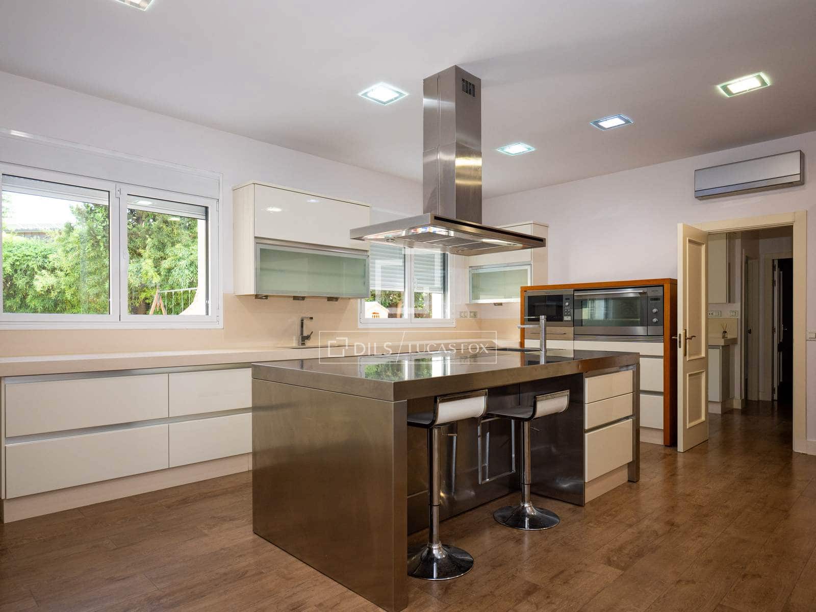 7 soveværelse Villa til leje i Madrid by med swimmingpool garage - € 15.000 (Ref: 9858606)
