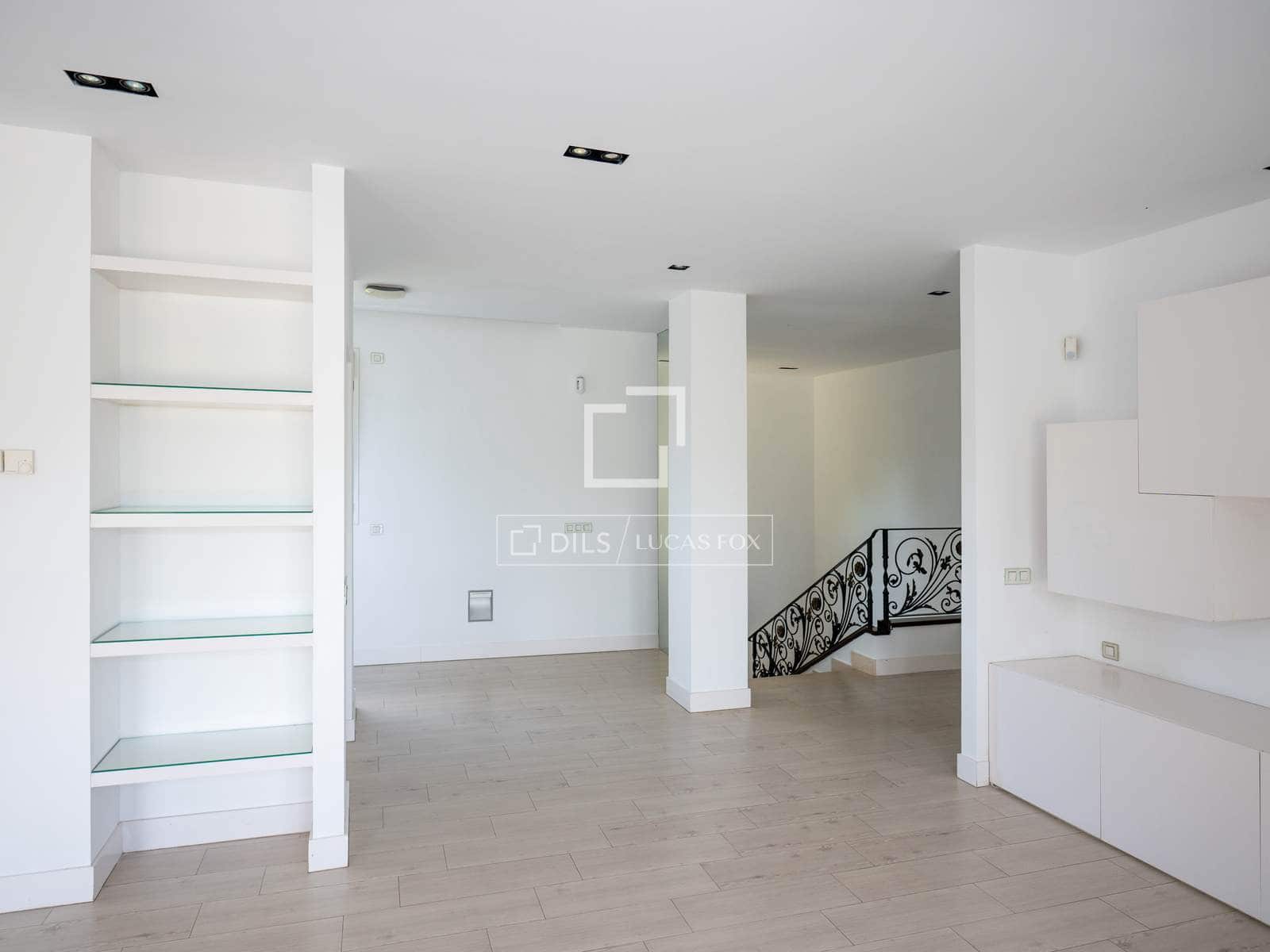 7 soveværelse Villa til leje i Madrid by med swimmingpool garage - € 15.000 (Ref: 9858606)