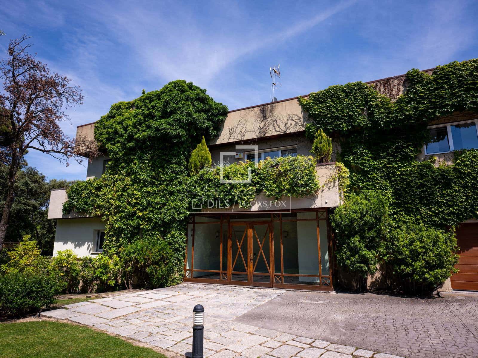 7 soveværelse Villa til leje i Madrid by med swimmingpool garage - € 15.000 (Ref: 9858606)