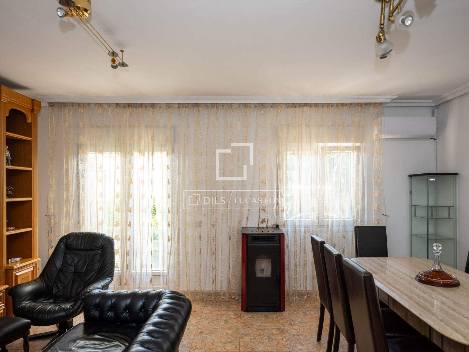 3 Zimmer Villa zu vermieten in Pedrezuela mit Garage - 2.300 € (Ref: 9858607)