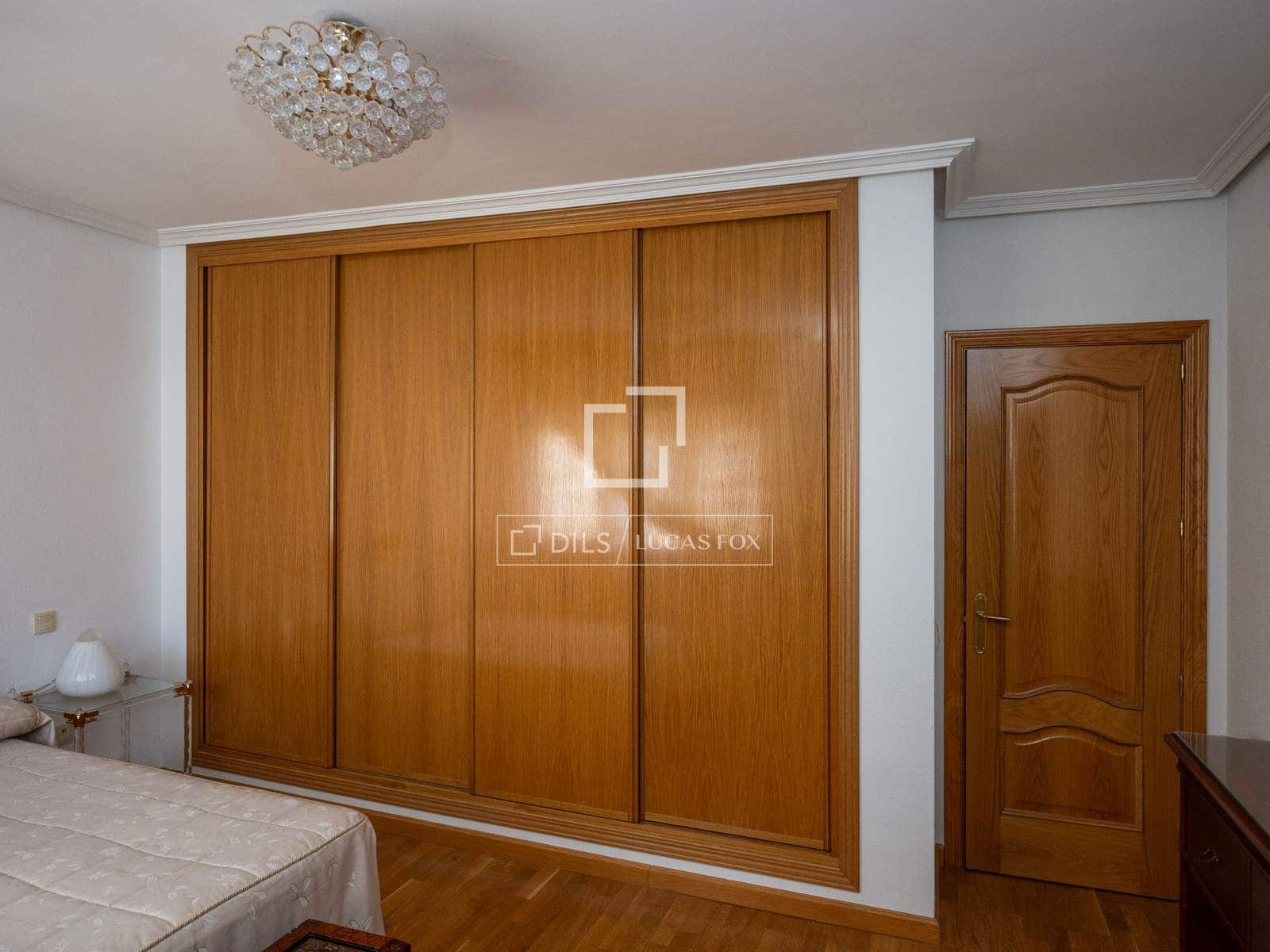 3 Zimmer Villa zu vermieten in Pedrezuela mit Garage - 2.300 € (Ref: 9858607)
