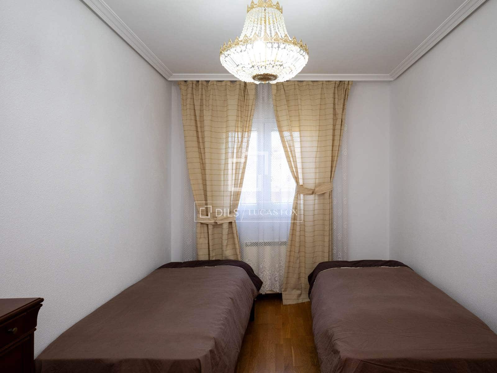 3 Zimmer Villa zu vermieten in Pedrezuela mit Garage - 2.300 € (Ref: 9858607)