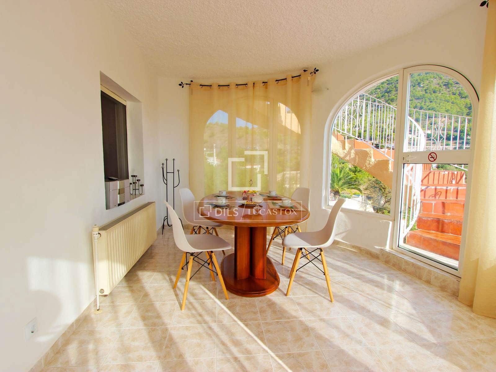 3 sovrum Villa till salu i Calpe / Calp med pool garage - 460 000 € (Ref: 9858608)