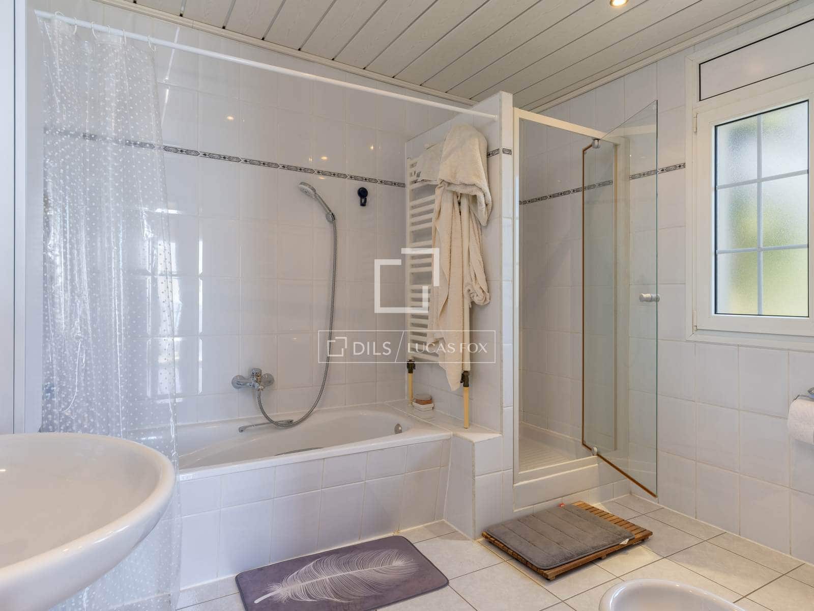 4 makuuhuone Huvila myytävänä paikassa Blanes mukana 
autotalli - 1 295 000 € (Ref: 9858860)