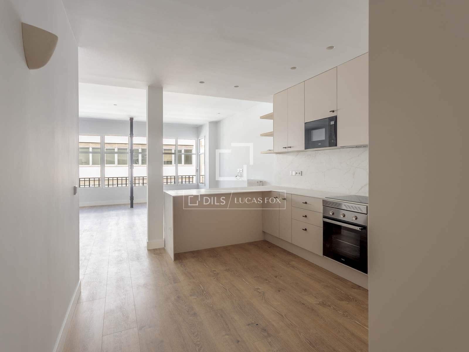 3 bedroom Apartment for rent in Madrid city - € 4,200 (Ref: 9858861)