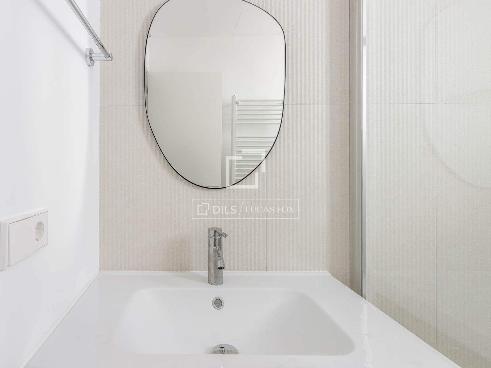 3 bedroom Apartment for rent in Madrid city - € 4,200 (Ref: 9858861)
