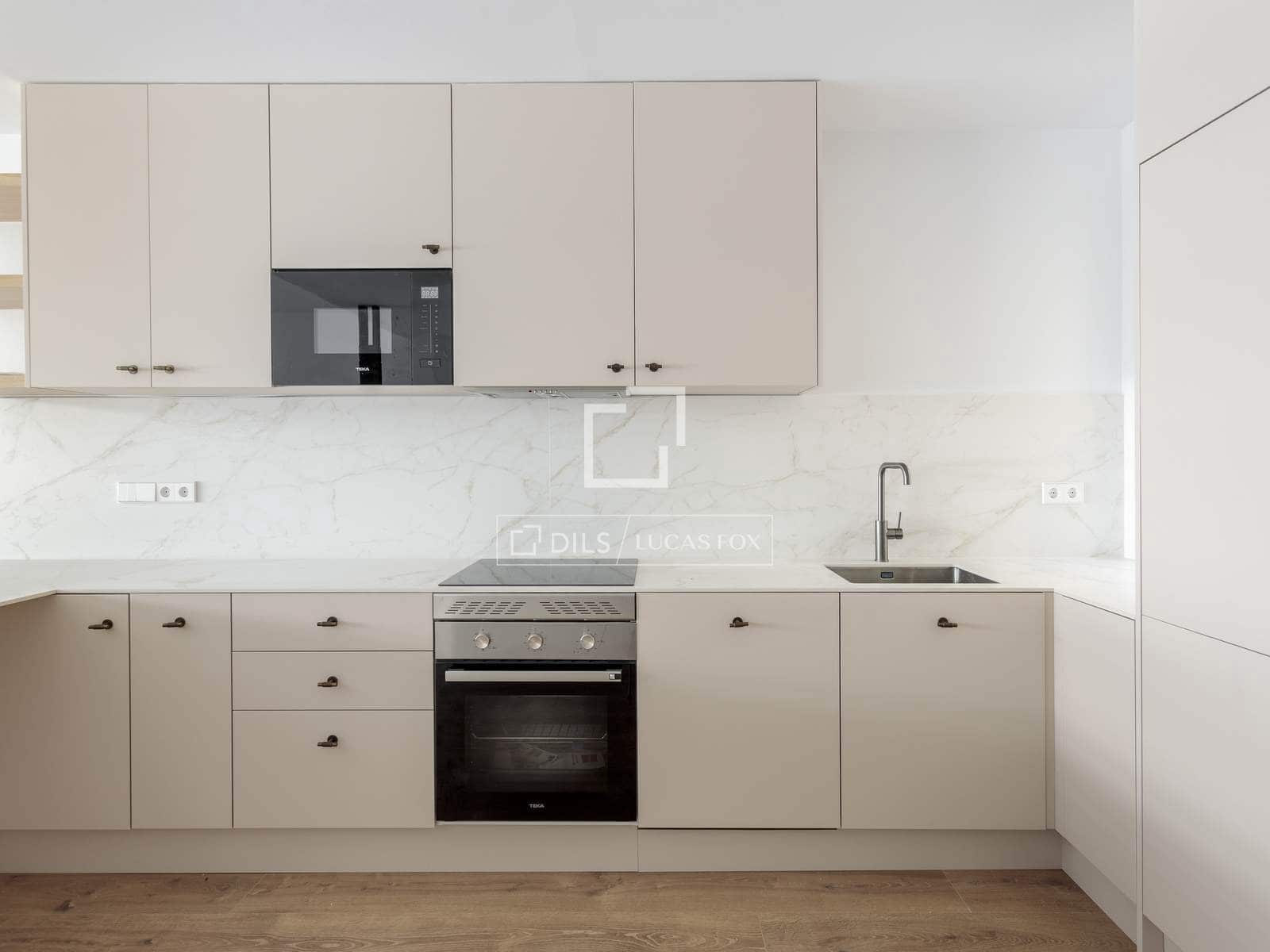 3 bedroom Apartment for rent in Madrid city - € 4,200 (Ref: 9858861)