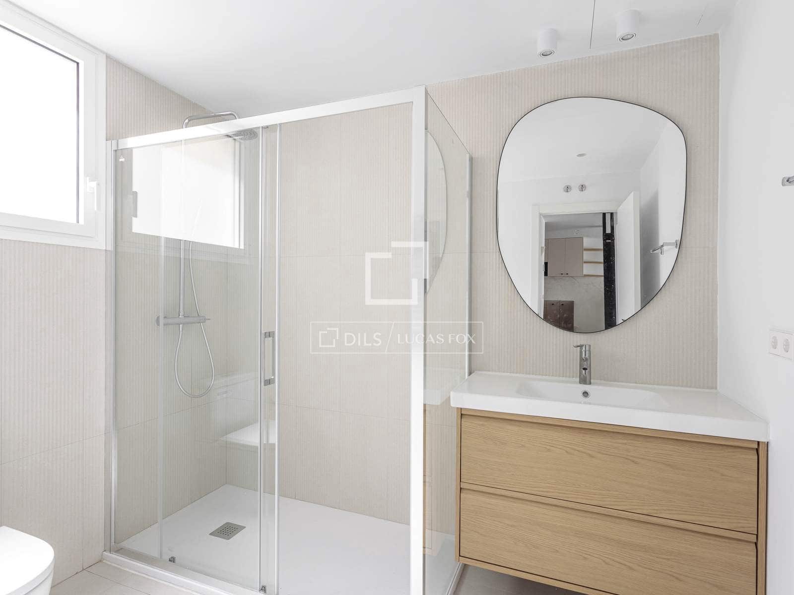 3 bedroom Apartment for rent in Madrid city - € 4,200 (Ref: 9858861)