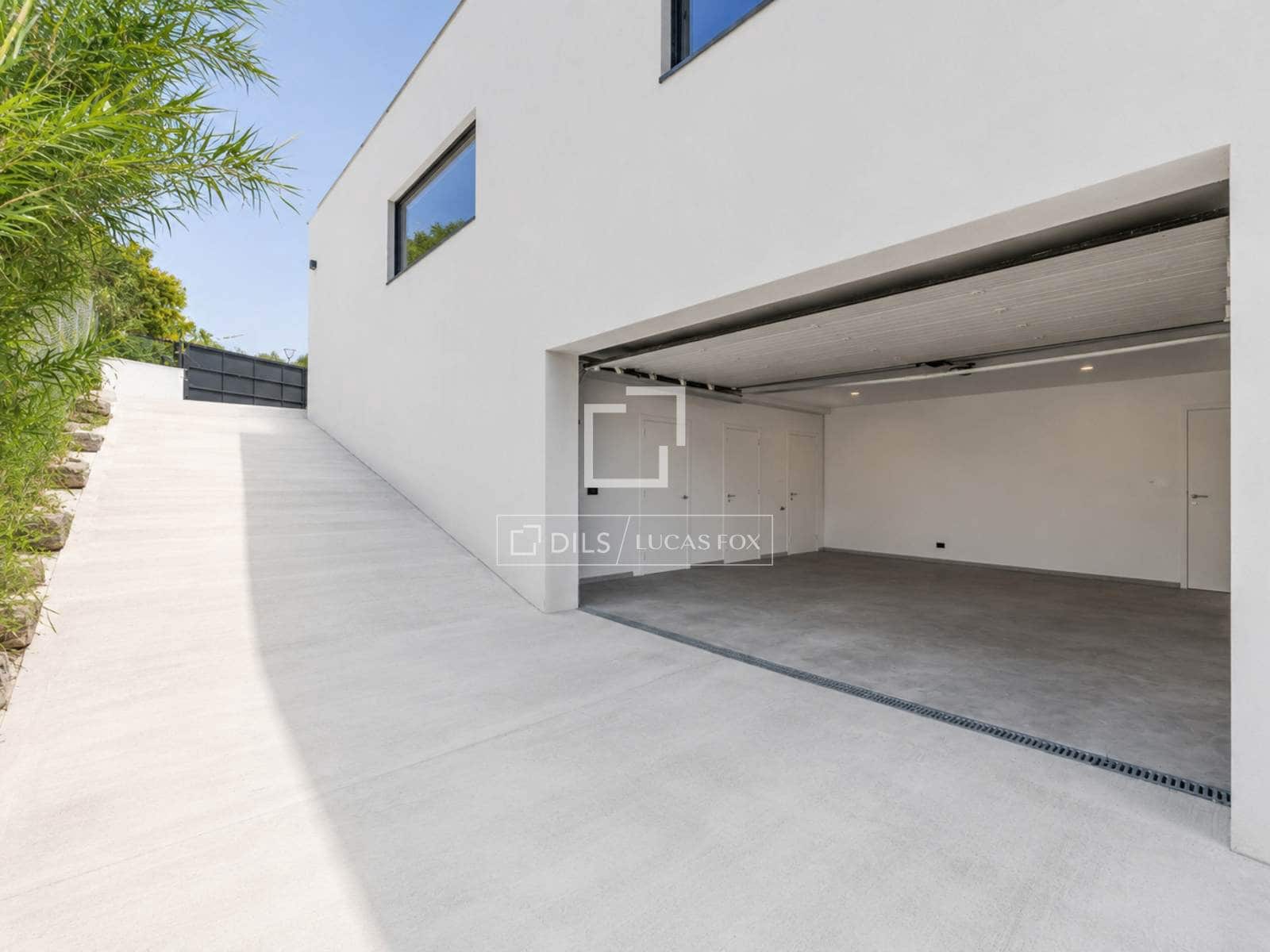 4 bedroom Villa for sale in Sant Pere de Ribes with pool garage - € 1,100,000 (Ref: 9860780)