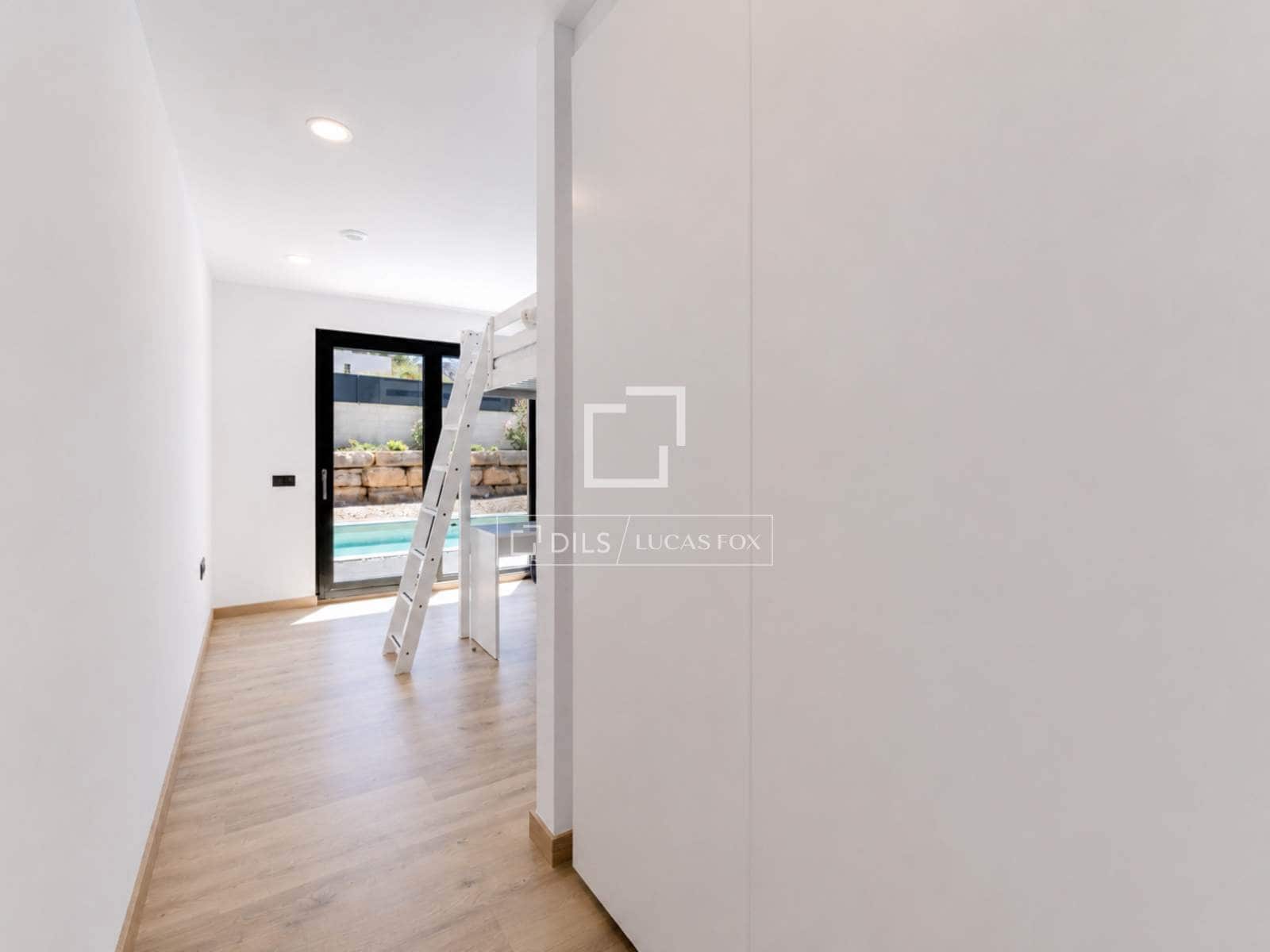 4 bedroom Villa for sale in Sant Pere de Ribes with pool garage - € 1,100,000 (Ref: 9860780)