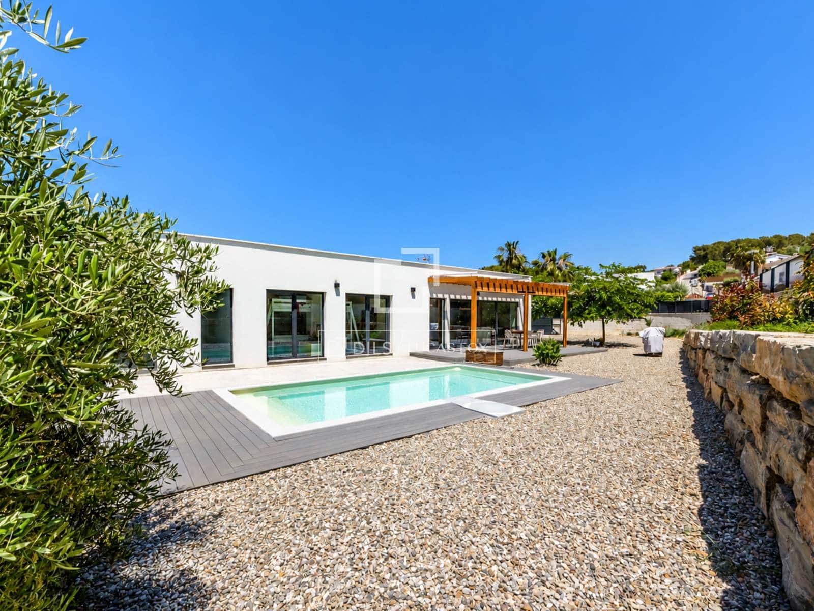 4 bedroom Villa for sale in Sant Pere de Ribes with pool garage - € 1,100,000 (Ref: 9860780)