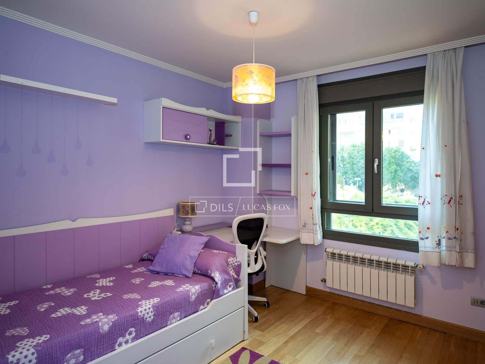 4 sovrum Lägenhet att hyra i Madrid stad med garage - 3 300 € (Ref: 9860782)