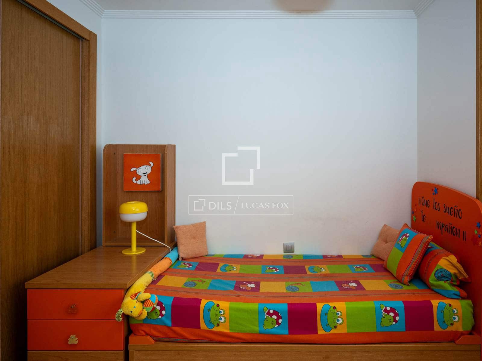 4 sovrum Lägenhet att hyra i Madrid stad med garage - 3 300 € (Ref: 9860782)