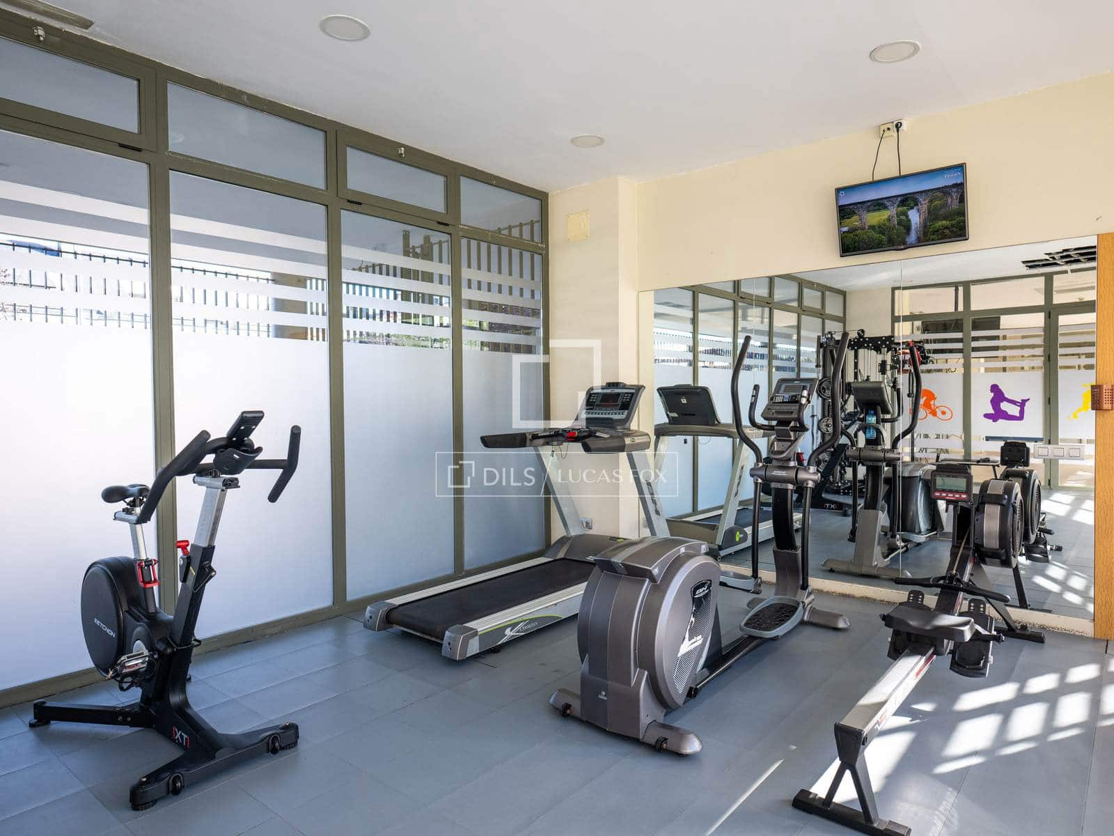 4 sovrum Lägenhet att hyra i Madrid stad med garage - 3 300 € (Ref: 9860782)