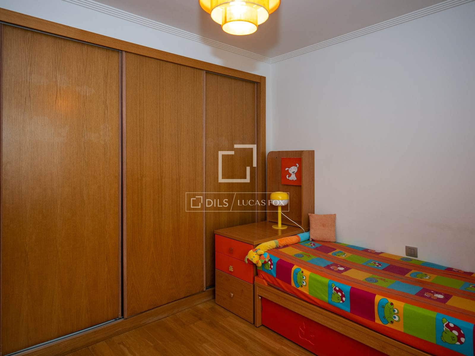 4 sovrum Lägenhet att hyra i Madrid stad med garage - 3 300 € (Ref: 9860782)