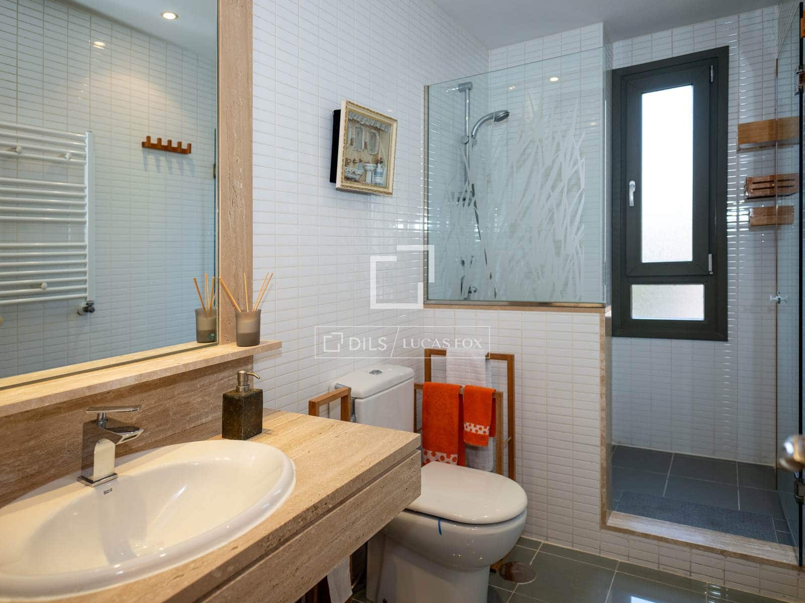 4 sovrum Lägenhet att hyra i Madrid stad med garage - 3 300 € (Ref: 9860782)