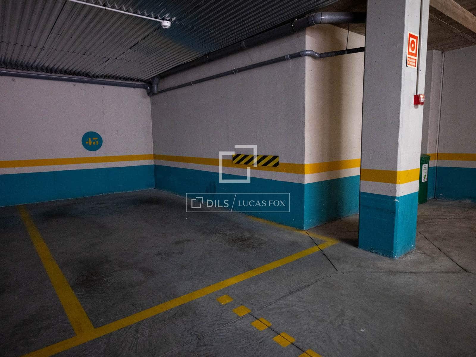 4 sovrum Lägenhet att hyra i Madrid stad med garage - 3 300 € (Ref: 9860782)