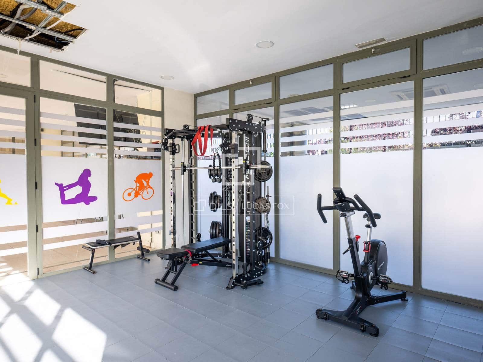 4 sovrum Lägenhet att hyra i Madrid stad med garage - 3 300 € (Ref: 9860782)