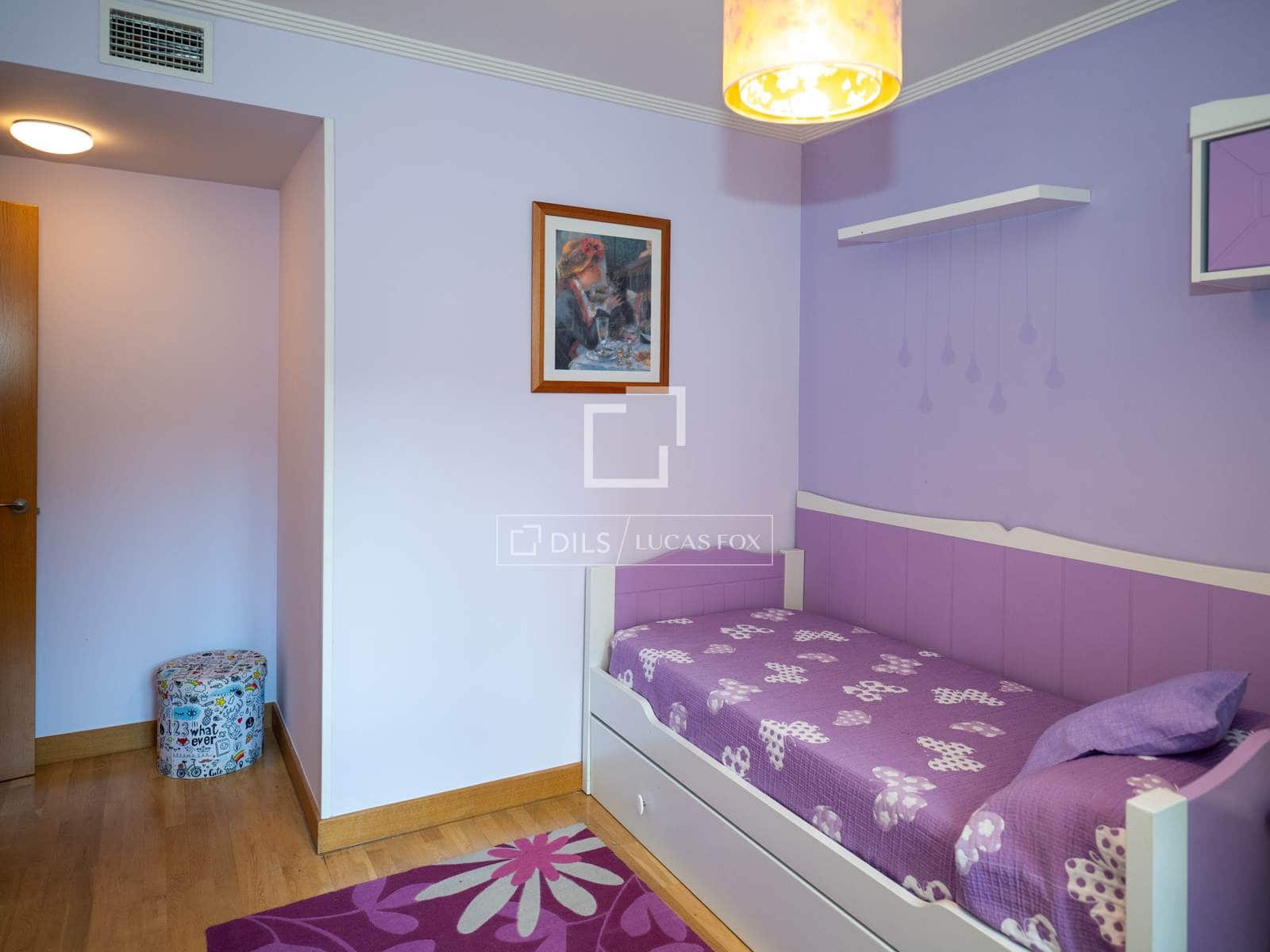 4 sovrum Lägenhet att hyra i Madrid stad med garage - 3 300 € (Ref: 9860782)