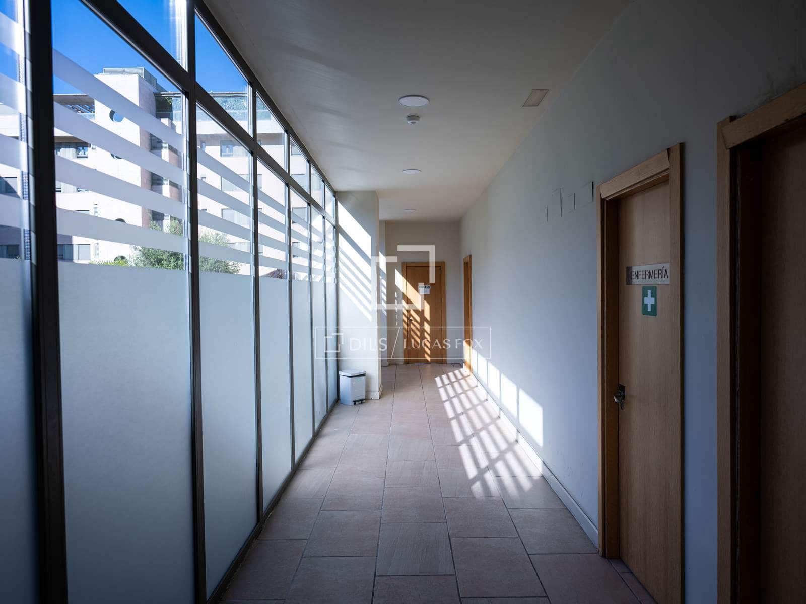 4 sovrum Lägenhet att hyra i Madrid stad med garage - 3 300 € (Ref: 9860782)