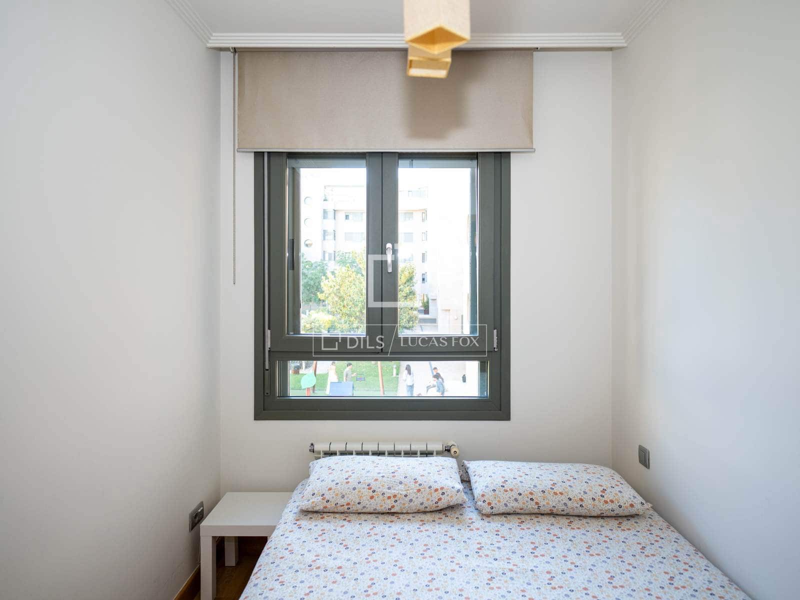 4 sovrum Lägenhet att hyra i Madrid stad med garage - 3 300 € (Ref: 9860782)