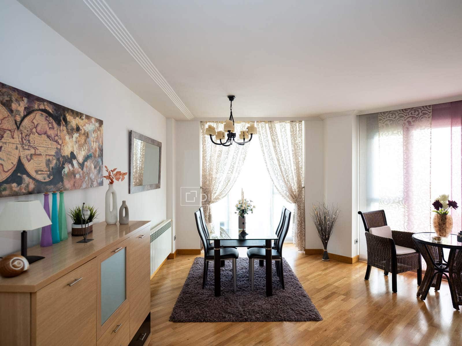 4 sovrum Lägenhet att hyra i Madrid stad med garage - 3 300 € (Ref: 9860782)