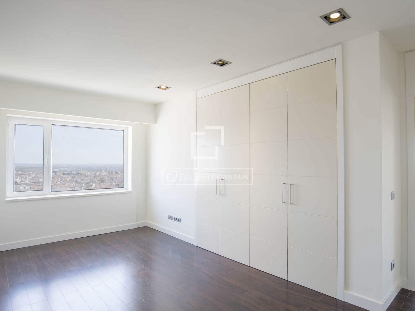 2 sypialnia Apartament do wynajęcia w Miasto Madryt z basenem garażem - 4 000 € (Ref: 9860783)