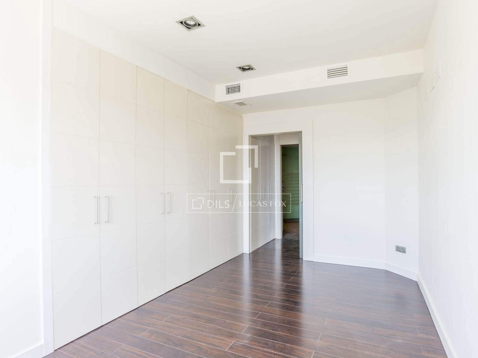 2 sypialnia Apartament do wynajęcia w Miasto Madryt z basenem garażem - 4 000 € (Ref: 9860783)