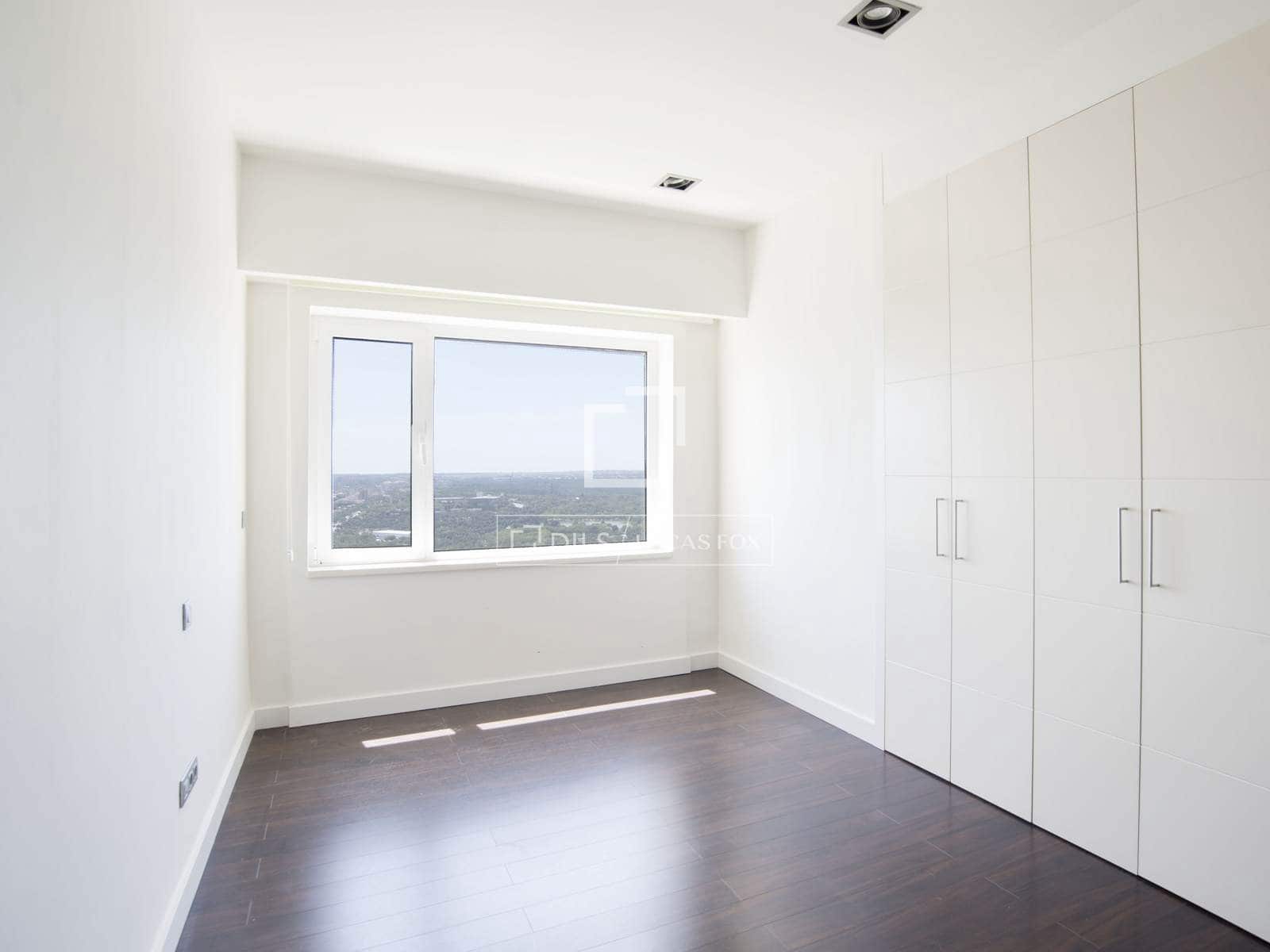 2 sypialnia Apartament do wynajęcia w Miasto Madryt z basenem garażem - 4 000 € (Ref: 9860783)