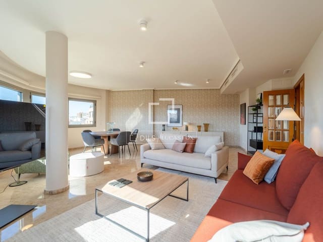 4 sovrum Lägenhet att hyra i Valencia stad med garage - 3 500 € (Ref: 9860937)