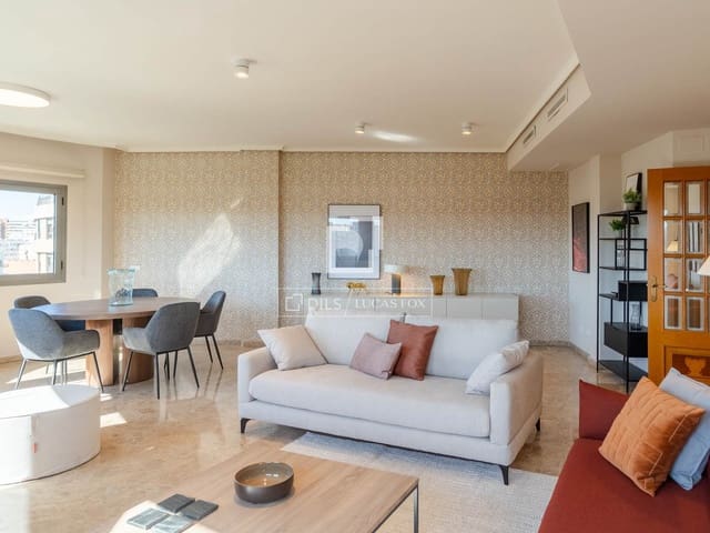 4 sovrum Lägenhet att hyra i Valencia stad med garage - 3 500 € (Ref: 9860937)