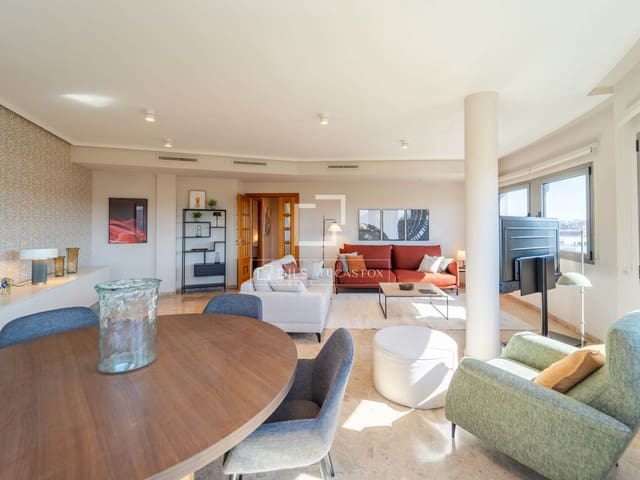 4 sovrum Lägenhet att hyra i Valencia stad med garage - 3 500 € (Ref: 9860937)