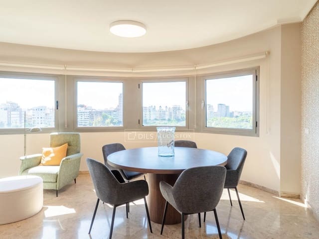 4 sovrum Lägenhet att hyra i Valencia stad med garage - 3 500 € (Ref: 9860937)