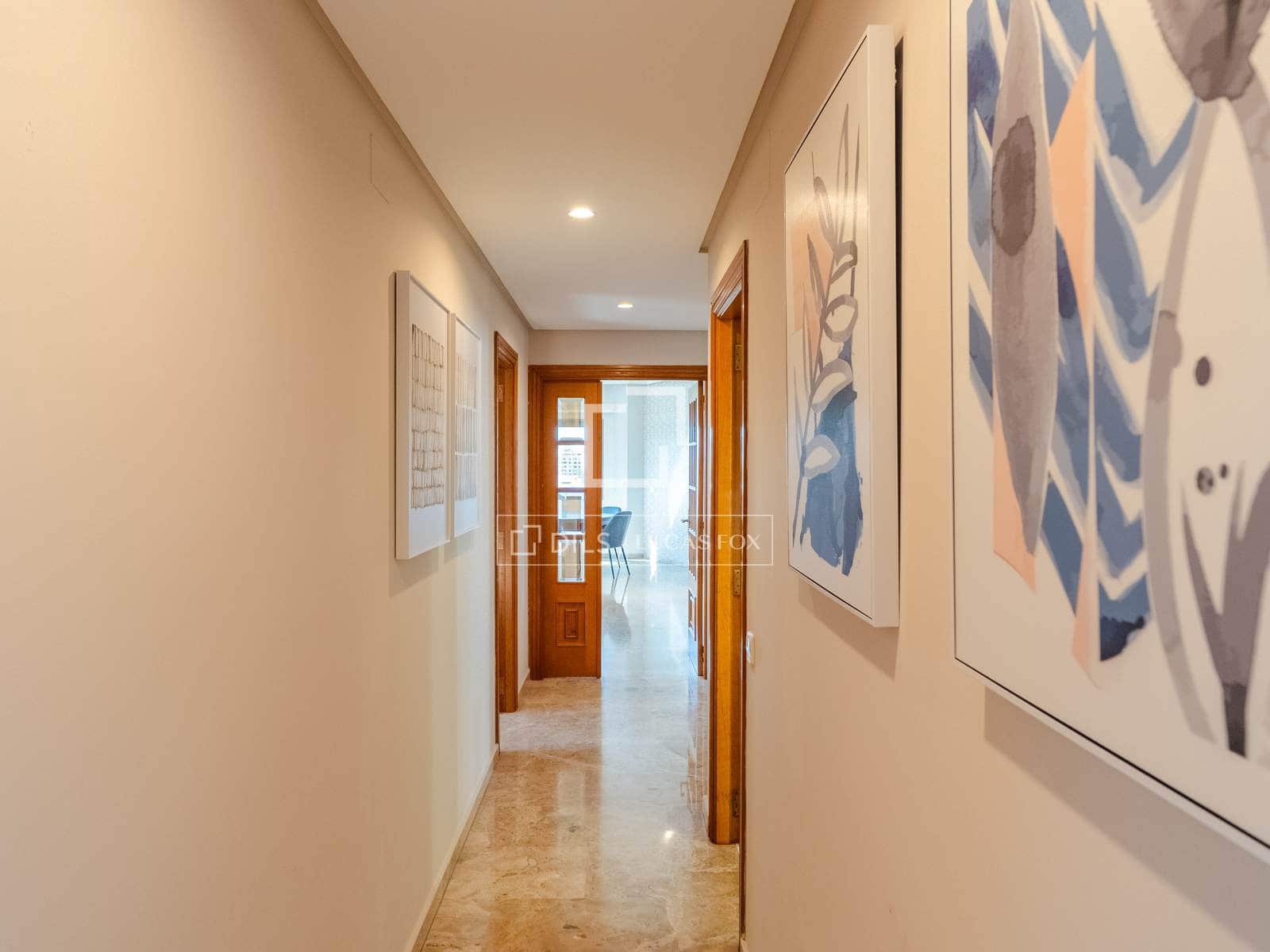 4 bedroom Apartment for rent in Valencia city with garage - € 3,500 (Ref: 9860937)