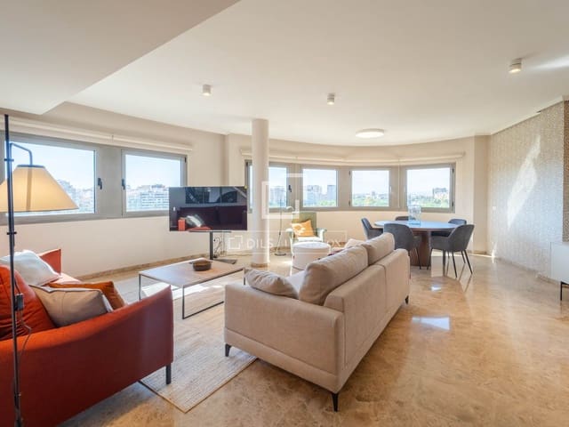 4 sovrum Lägenhet att hyra i Valencia stad med garage - 3 500 € (Ref: 9860937)