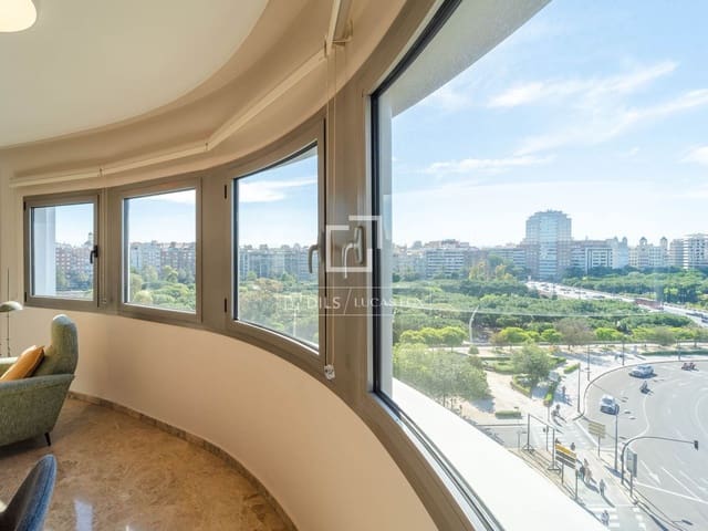 4 sovrum Lägenhet att hyra i Valencia stad med garage - 3 500 € (Ref: 9860937)