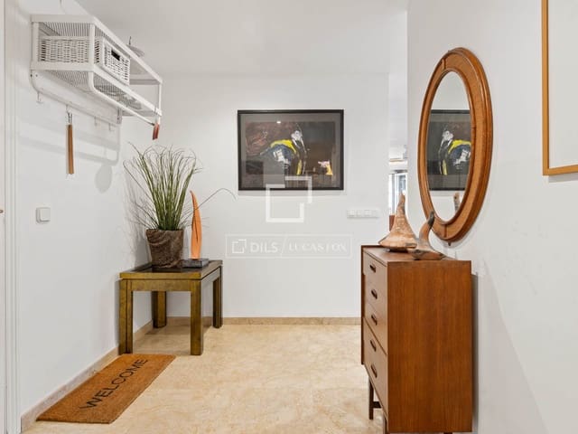 3 chambre Appartement à vendre à Estepona avec piscine garage - 759 000 € (Ref: 9860939)