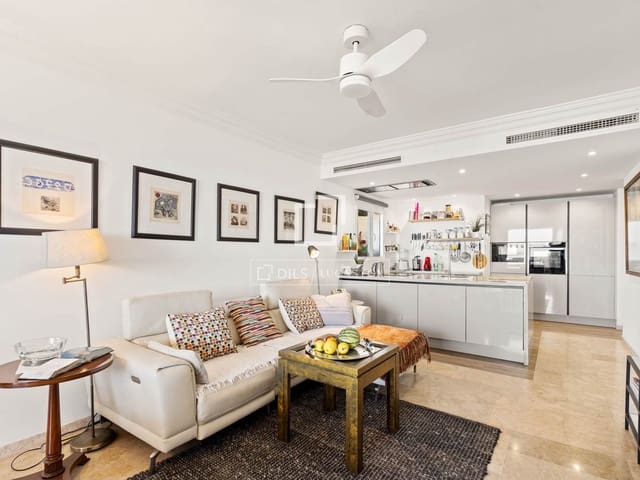 3 chambre Appartement à vendre à Estepona avec piscine garage - 759 000 € (Ref: 9860939)